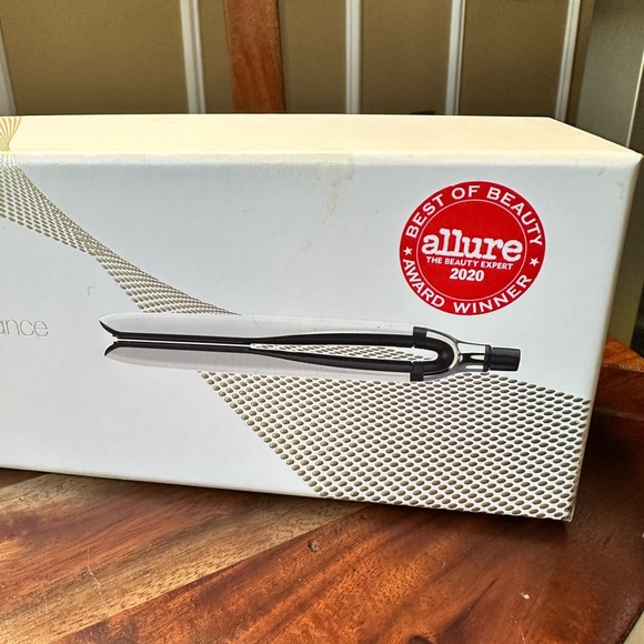 GHD Platinum+ Professional Performance 1” Smart Styler White - Picture 11 of 14